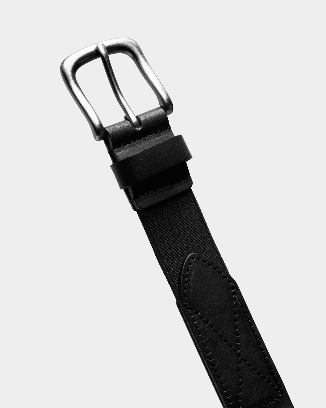 Double Oak — Leather belt, Black, buckle view.