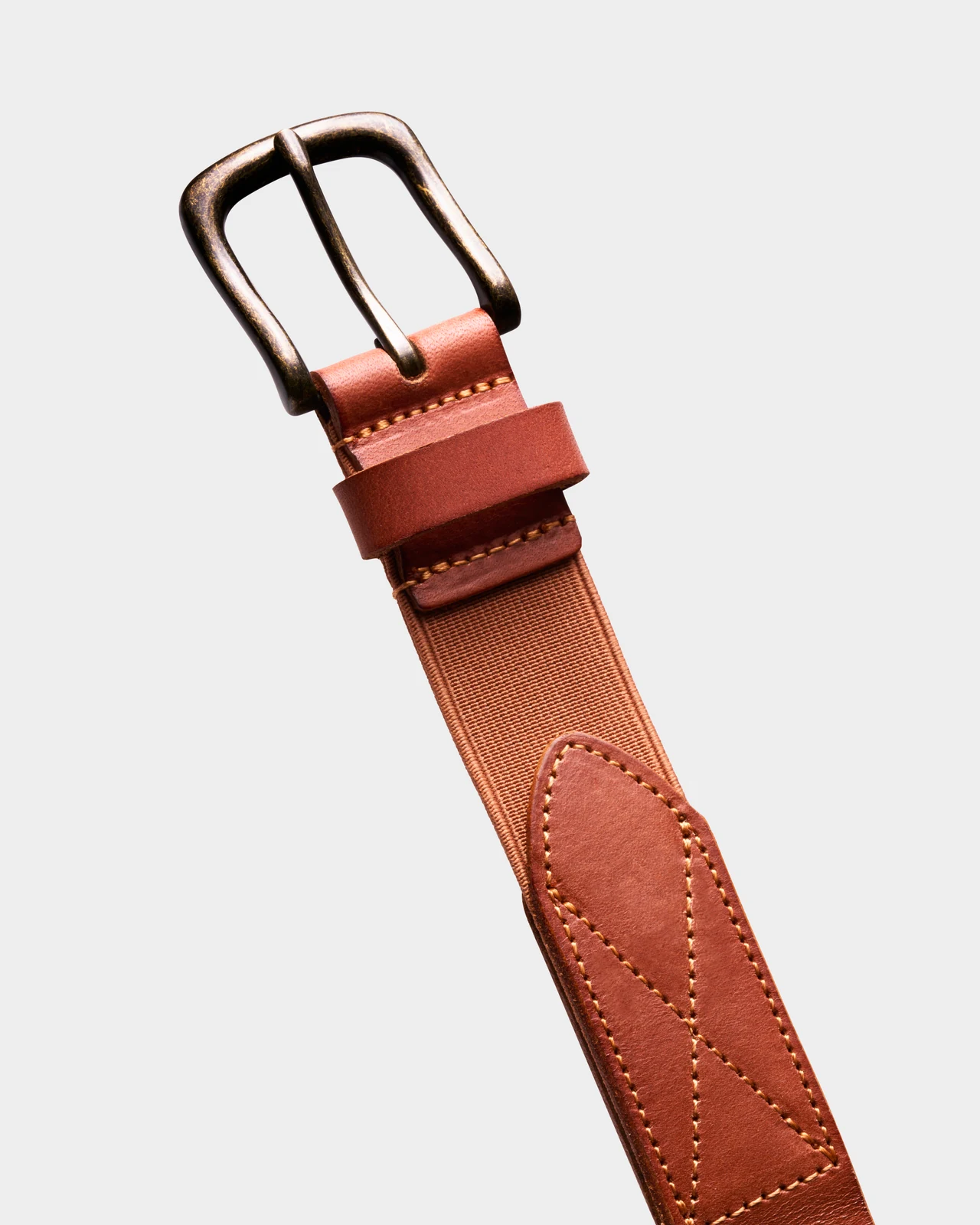 Double Oak — Leather belt, Brown, buckle view.